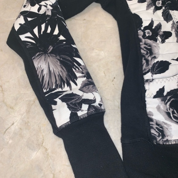 Lulu lemon Zip Up Jacket - Picture 3 of 6